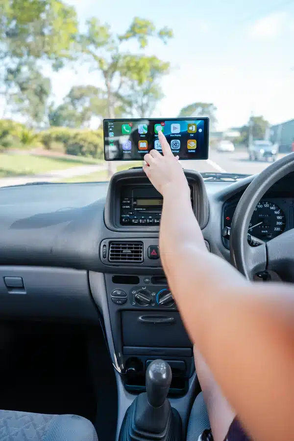 iGO PLAY 10+ Wireless CarPlay Screen - Image 5