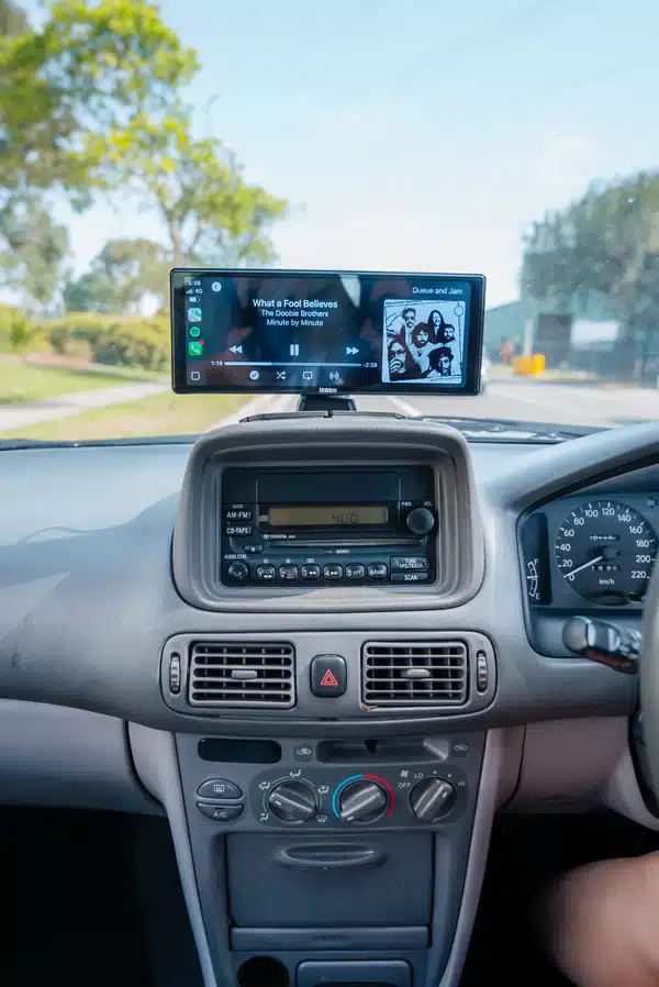 iGO PLAY 10+ Wireless CarPlay Screen - Image 7